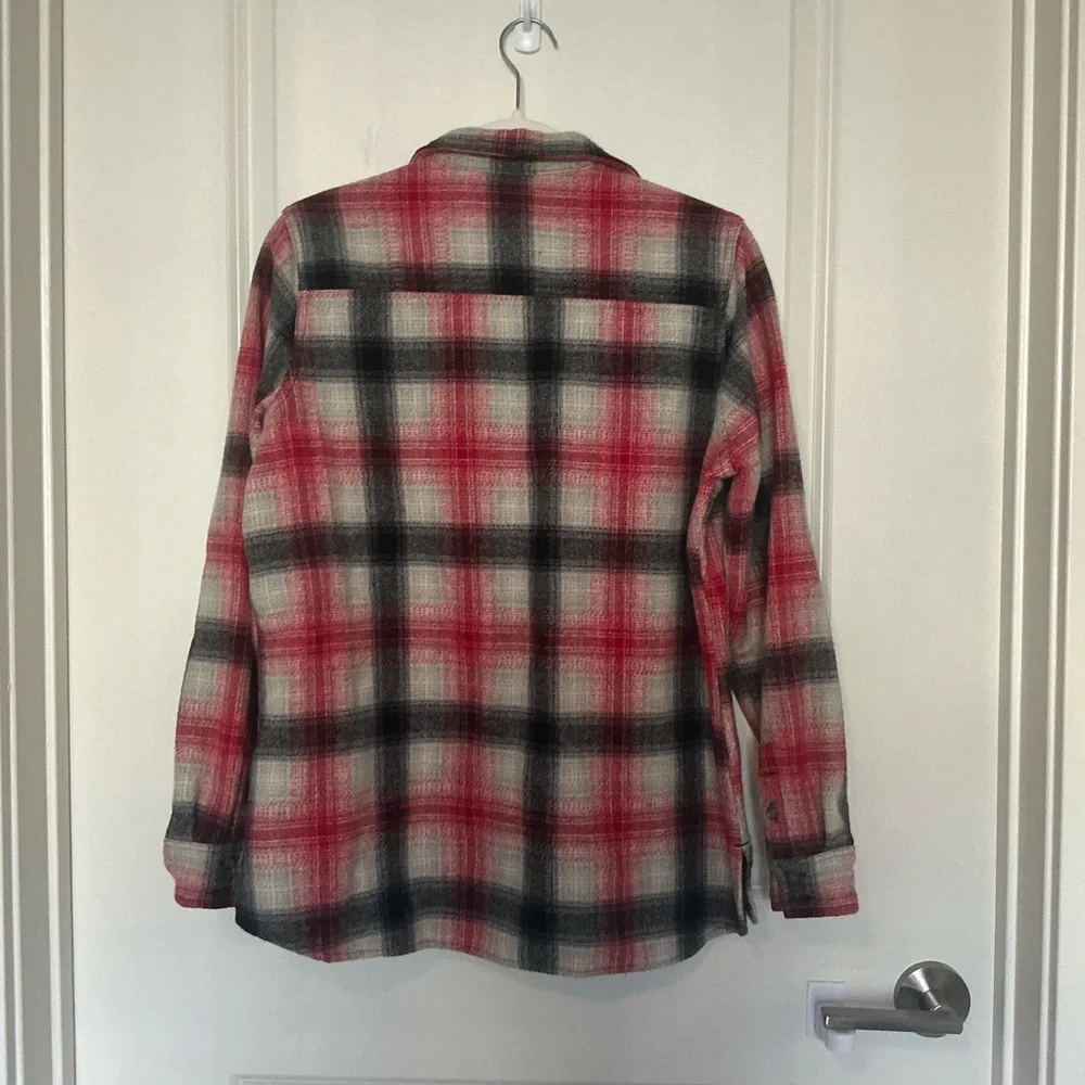 Woolrich Women’s Red and Gray Plaid Button Up Flannel 100% Wool - Picture 2 of 4
